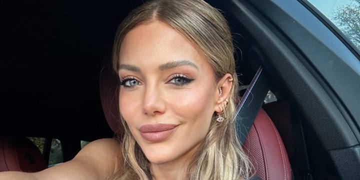 Evangelina Anderson logró la foto más buscada: el abrazo con Johnny Depp que recorre las redes