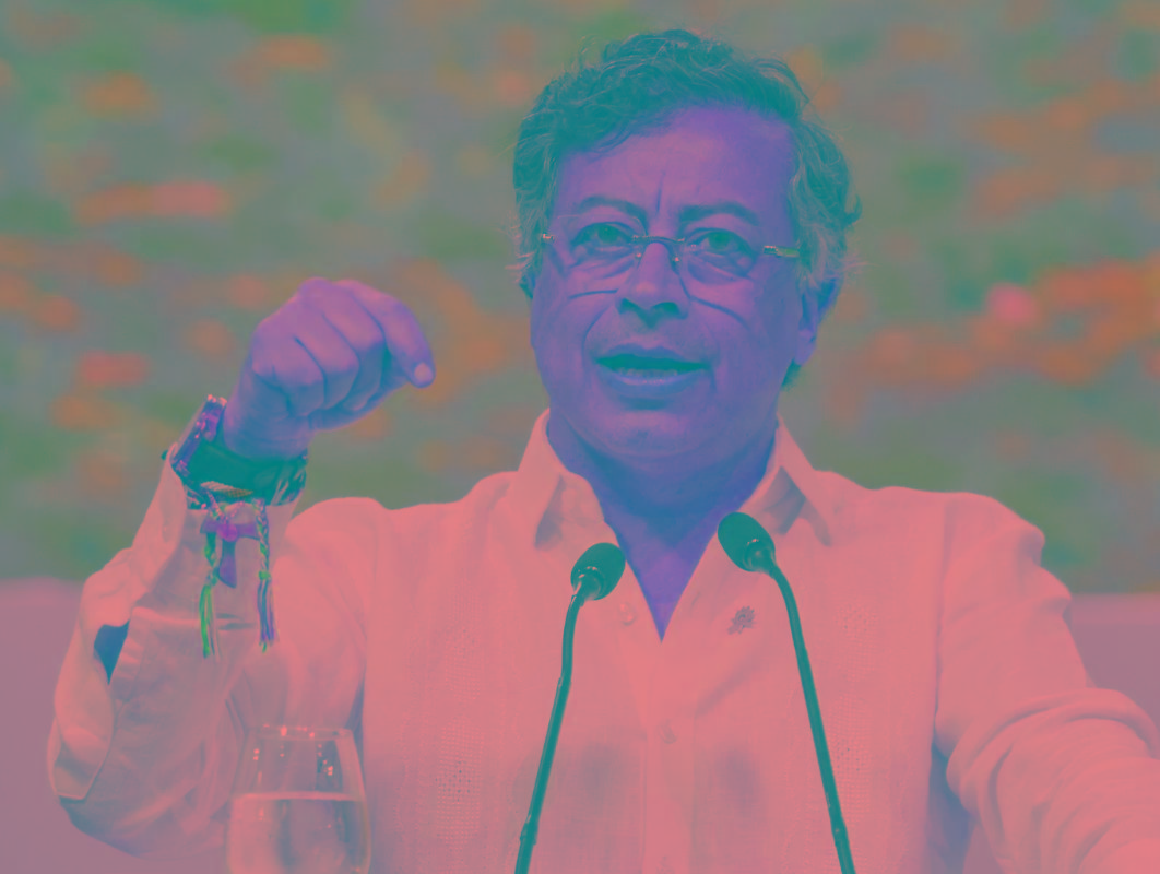 Petro advierte a EEUU: «Cuidado, están atravesando el Caribe de los libertadores»