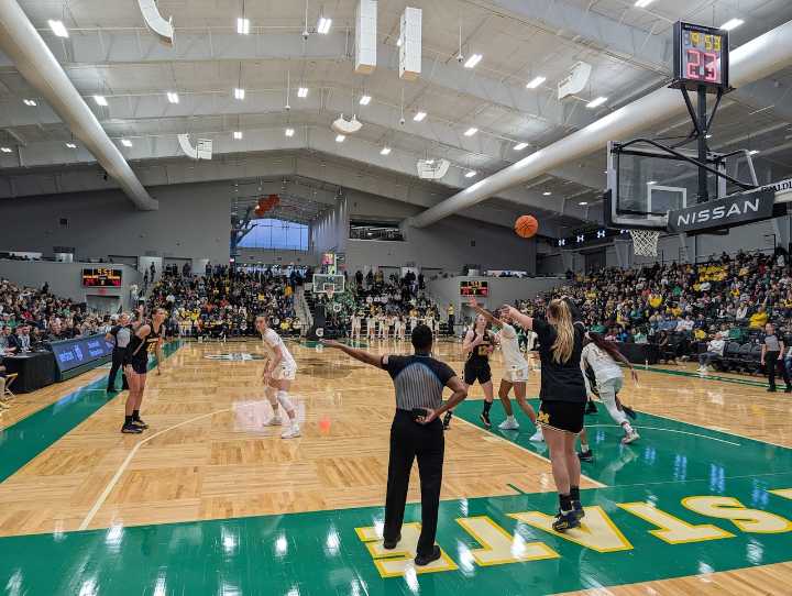 Michigan women's basketball avenges season-ending loss, blows out Notre Dame