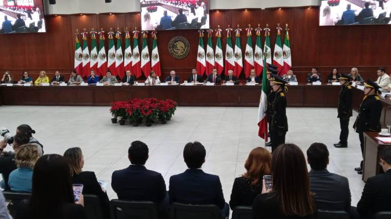 Dos diputados de Morena no acuden a la comparecencia del Gobernador en el Congreso de Sinaloa