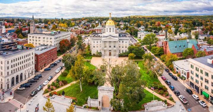 2 New Hampshire cities vote to OK "social districts" that allow public drinking