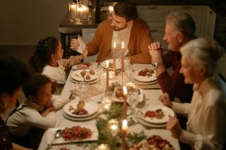 Boundaries, Not Battles: 5 Ways to Handle Holiday Drama