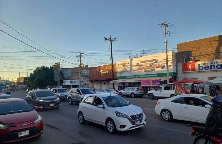 Trámites para comercios en 2006 no deben ser onerosos