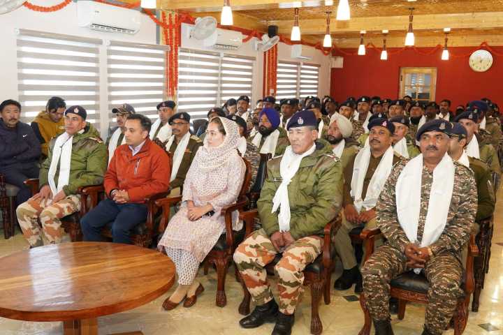 Foundation Day of various states/UTs celebrated at LG Secretariat