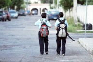 POR SEGURIDAD DE LOS ESTUDIANTES: Implementarán revisión voluntaria de mochilas en escuelas principalmente de Cancún tras hallazgo de objetos prohibidos en pertenencias de escolares