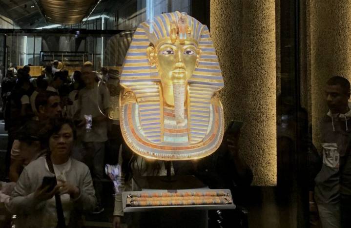 Miles de visitantes descubren el Gran Museo Egipcio y su colección faraónica