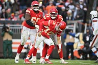 Chiefs' Trey Smith Injury Update is Bad News for Patrick Mahomes