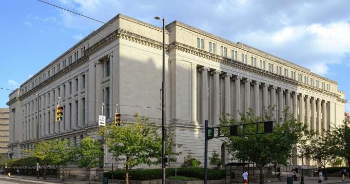 Appeals court rules murder suspect should get bond after false police testimony