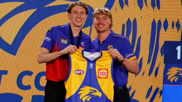 AFL Draft: West Coast Eagles take latest step in rebuild by selecting Willem Duursma with No.1 pick