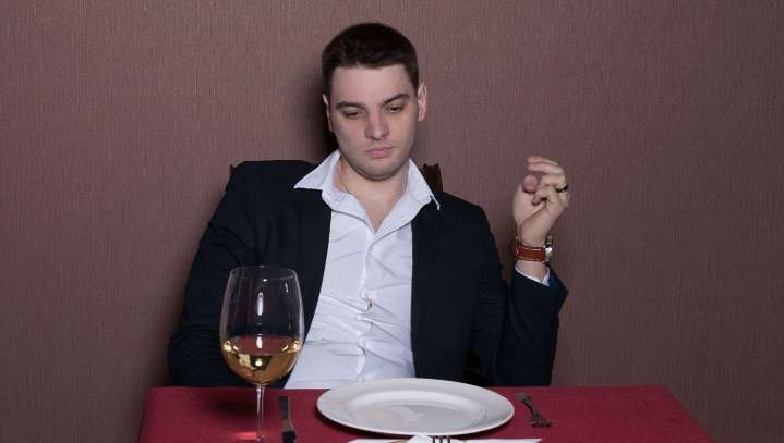 Sad: Libertarian Wants To Have Big Thanksgiving To Defy Government But No One Wants To Hang Out With Him