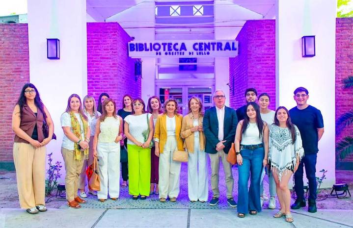 Fuentes participó en la conmemoración por el Día de la Eliminación de la Violencia Contra la Mujer en la UCSE