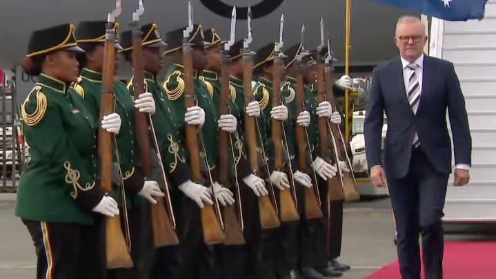 PM honours Fraser, Hawke on South Africa's anti