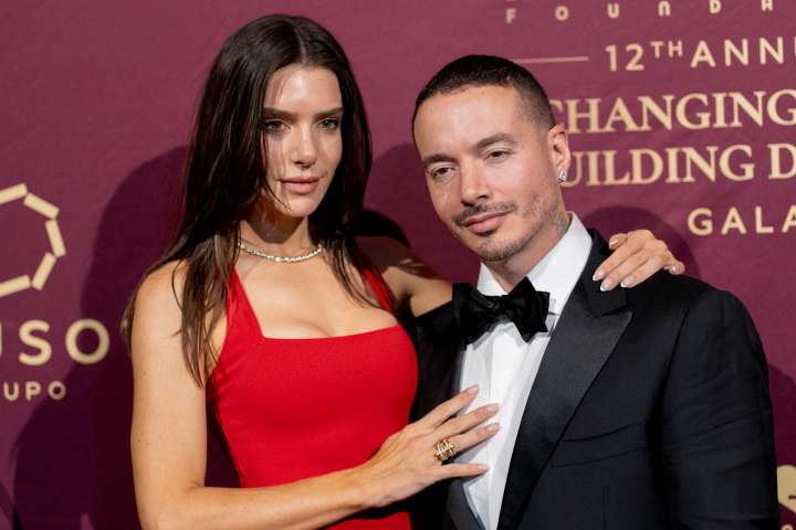 J Balvin, colombiano, anuncia su próxima gira de conciertos en México para 2026