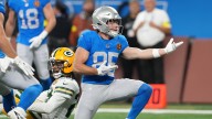 Lions cut Packers lead to 17-14 just before halftime