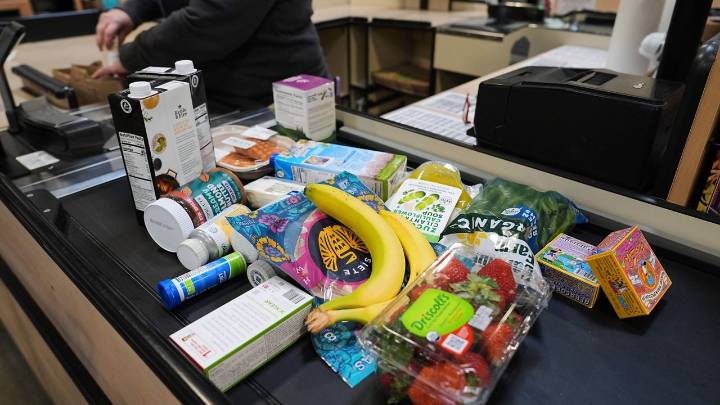 Supreme Court expected to say whether full SNAP food payments can resume