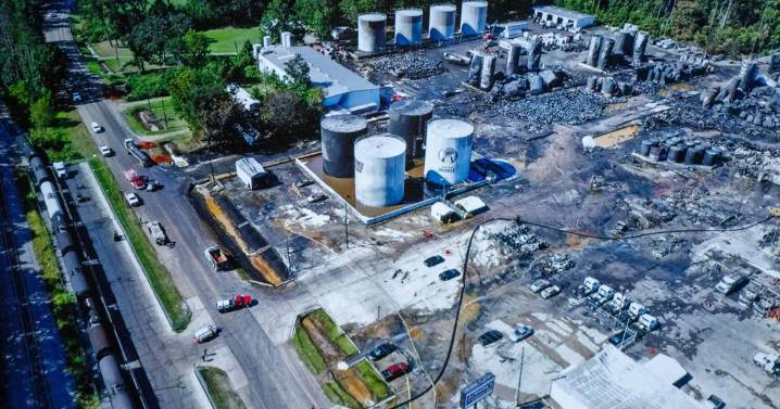 EPA, Louisiana sue Smitty’s over oil plant explosion