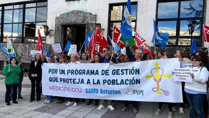 El SAMU se echa a la calle contra un sistema de llamadas que retrasa su respuesta y "pone en peligro vidas"