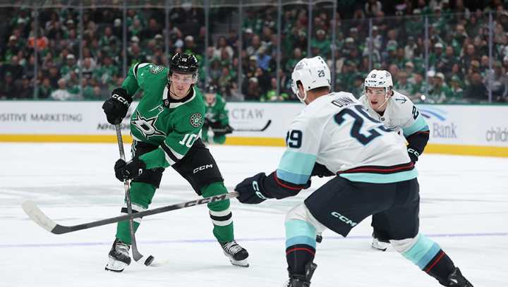 Stars use early goals to hand Seattle Kraken 2
