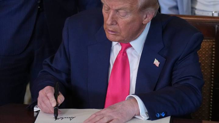 Trump firma una orden ejecutiva que lanza una iniciativa de IA ‘Genesis Mission’