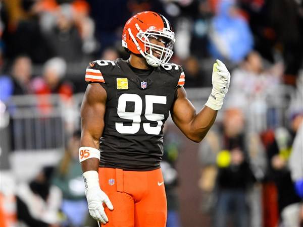 Briggs: Pathetic Cleveland Browns guilty of two worst crimes against football