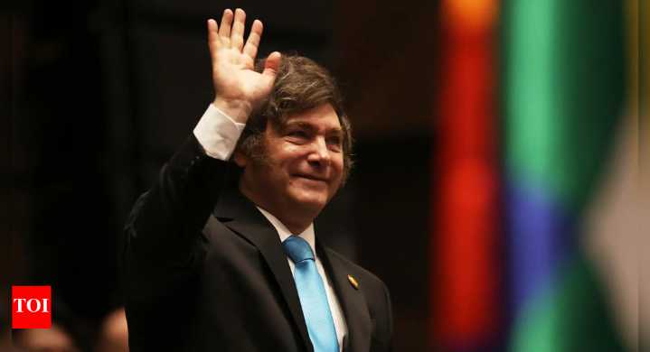 President Javier Milei tells New Yorkers they are ‘warmly welcome’ in Argentina to flee Zohran Mamdani’s ‘communist party’