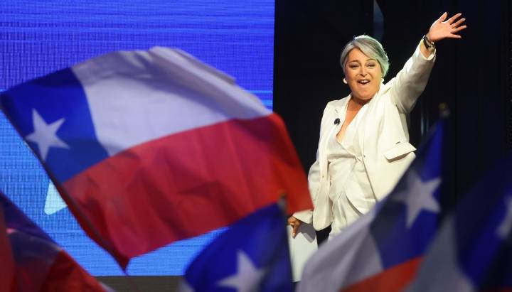 Jeannette Jara celebró paso a la segunda vuelta con guiño a Matthei: "Fue víctima de una campaña horrible que se basó en mentiras"