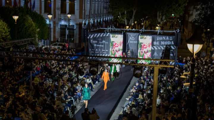 El desfile “Zona de Moda” celebra esta tarde su IV edición con nuevo escenario en el Parque Abelardo Sánchez