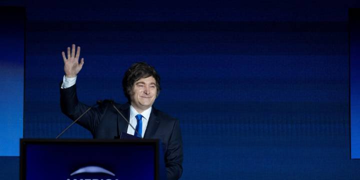 Milei llegó a New York para disertar frente a empresarios globales y agradecer el triunfo en los comicios ante la tumba del “Rebe de Lubavitch”