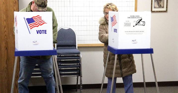 Wyo. lawmakers advance election reforms despite concerns from clerks