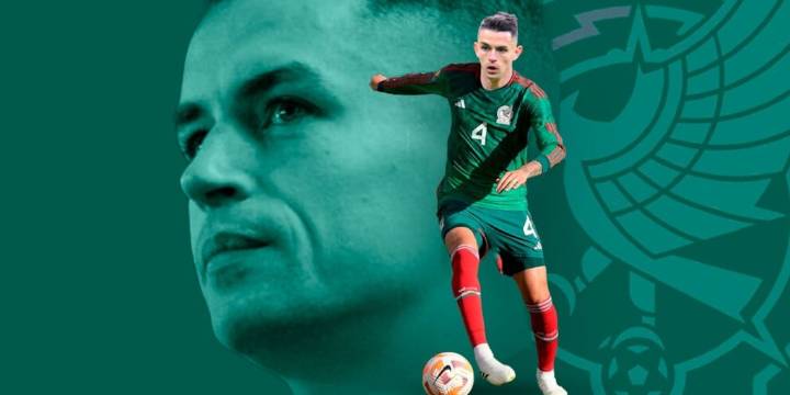 Captan a Álvaro Fidalgo cantando el Himno Nacional Mexicano y enciende la polémica sobre su llamado al Tri