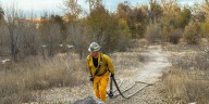 Crews extinguish grass fire in Colorado Springs