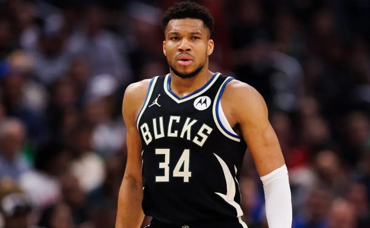 Is Giannis Antetokounmpo playing today, November 28, for the Bucks vs Knicks in the NBA Cup?