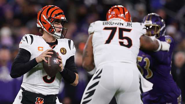 WATCH: Joe Burrow throws first touchdown in return from injury