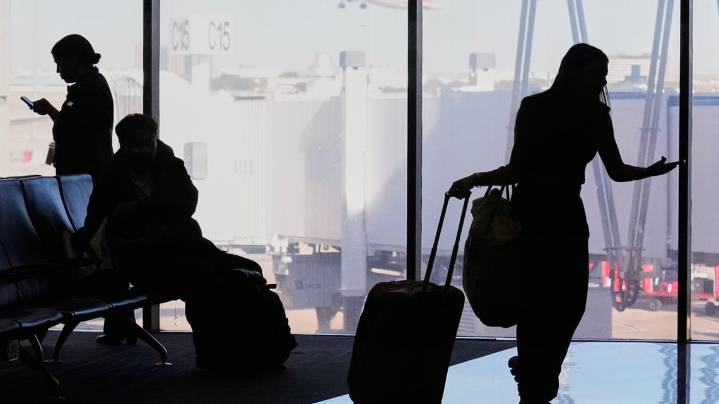 Thanksgiving air travel will be busiest in 15 years, FAA says