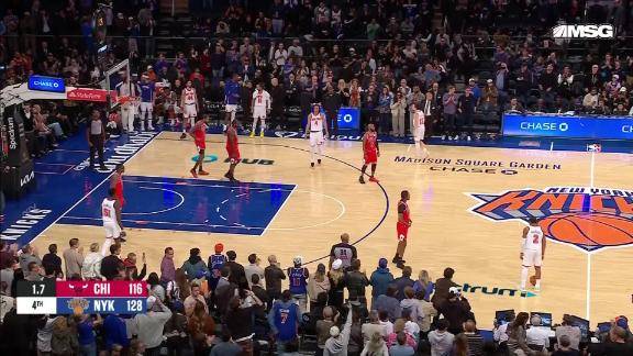 Brunson scores 31 as Knicks snap losing streak, hand Bulls first loss