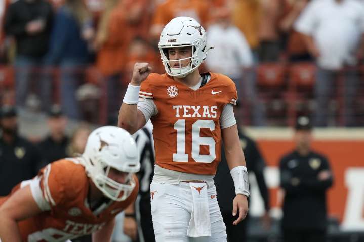 Watch #17 Texas vs. Arkansas football today, free Streameast alternatives, start time, TV channel