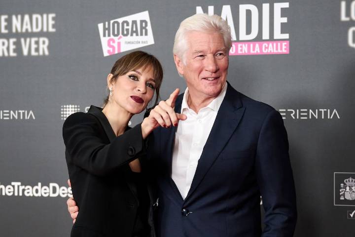 "Todos podemos acabar así". Richard Gere presentó junto a su esposa un documental filmado en España sobre las personas sin hogar