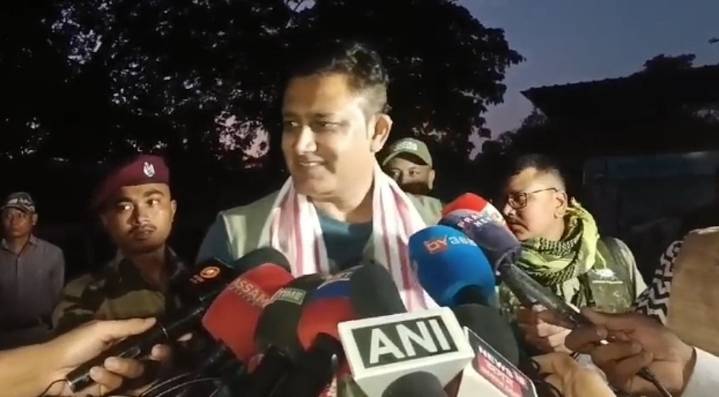Legendary Cricketer Anil Kumble Visits Kaziranga, Praises Park’s Conservation Model