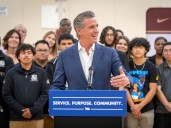 Firmada por Gavin Newsom: la nueva ley de California que cambia la relación con el Gobierno