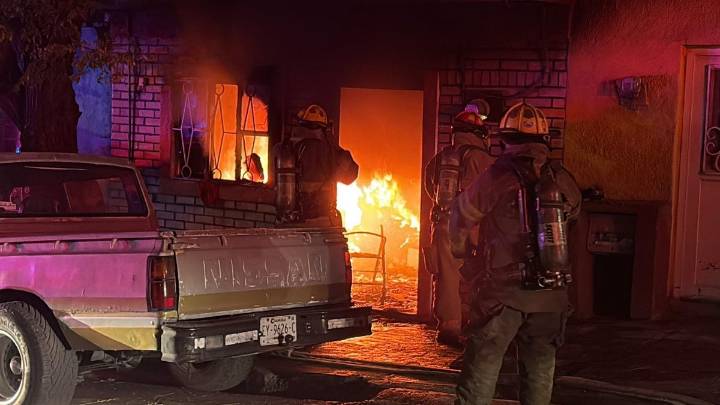 Abuelitos quedan graves al incendiarse su Altar de Muertos en Saltillo