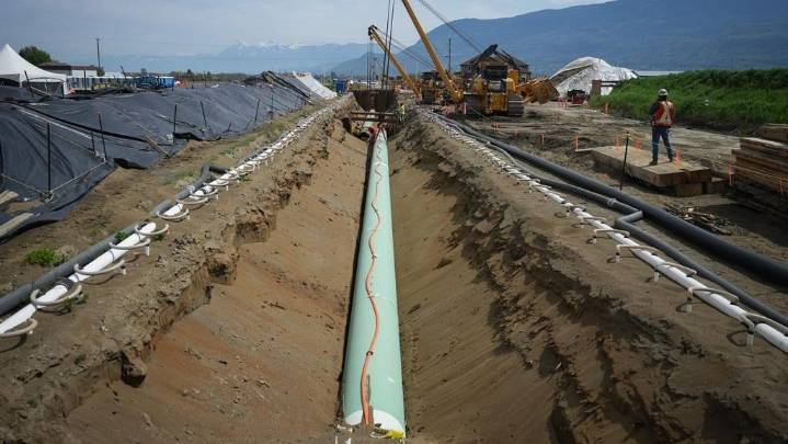 Ottawa, Alberta nearing memorandum of understanding on pipeline to B.C.