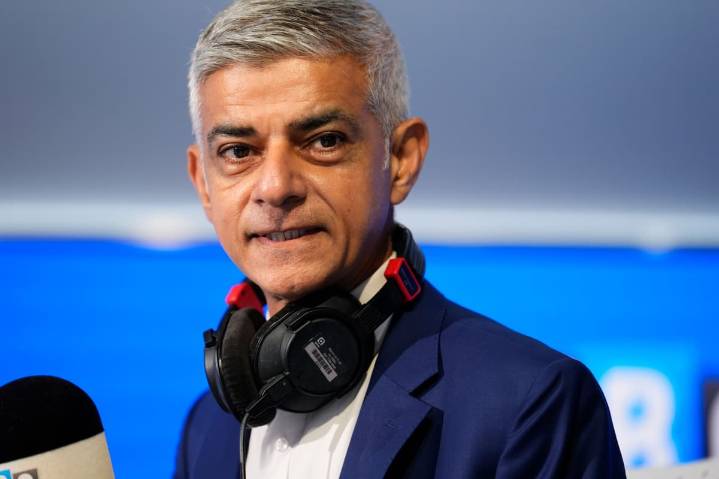 Exclusive: 1,500 staff at Sadiq Khan's City Hall receive bombshell warning of possible job losses