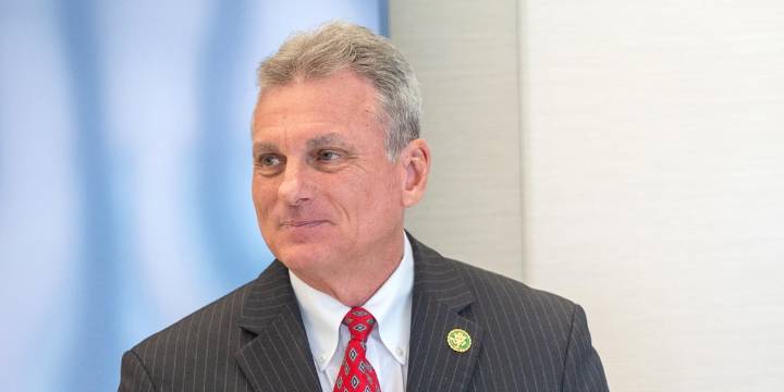 U.S. Rep. Buddy Carter calls for more ICE agents in Atlanta