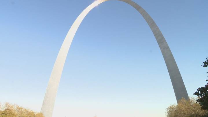 Gateway Arch closes again as federal government shutdown drags on