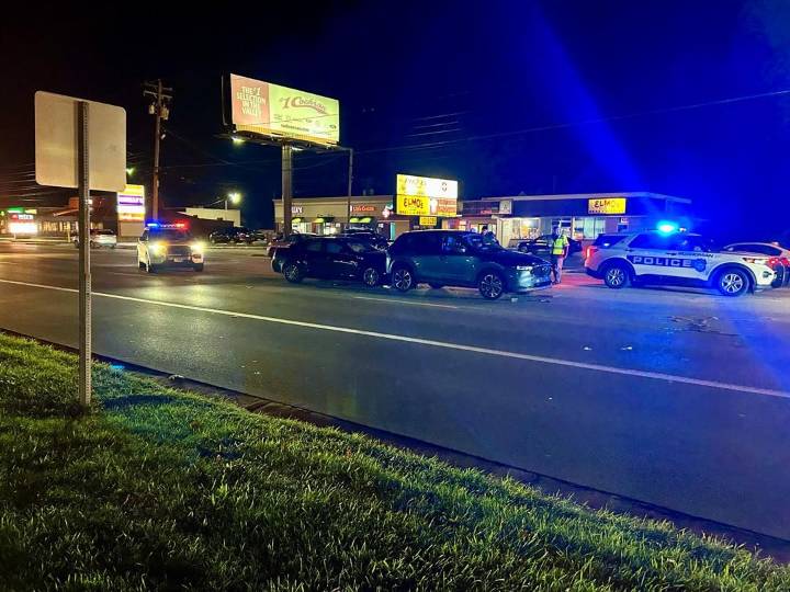 4-vehicle crash on route 224 near Southern Boulevard