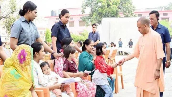 CM Yogi holds 'Janta Darshan' at Temple in Uttar Pradesh