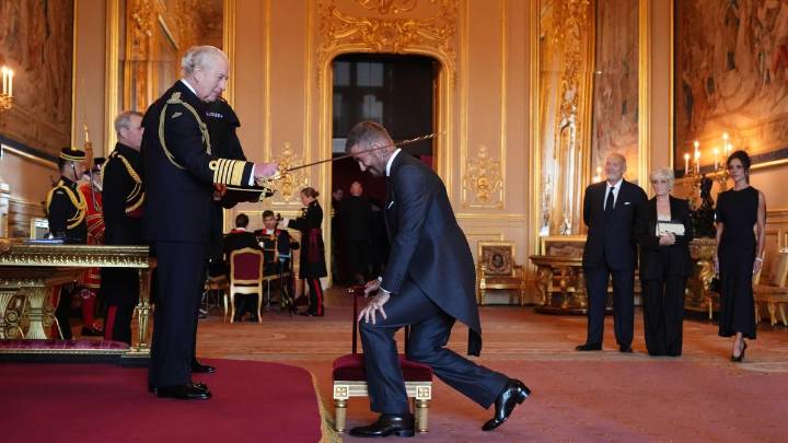David Beckham, nombrado caballero por el rey Carlos III