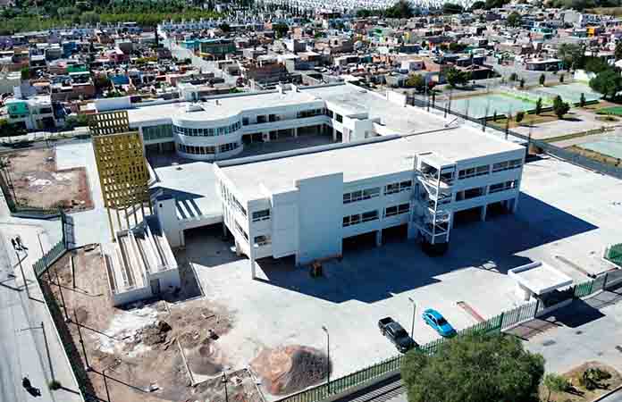 Analizan apertura de la UAM para principios del 2026