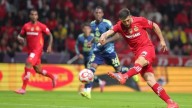 Toluca derrota 2-0 al América con goles de Paulinho y Helinho