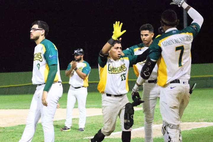 Azucareros y Guayacanes avanzan al Carnaval de la COLICEBA